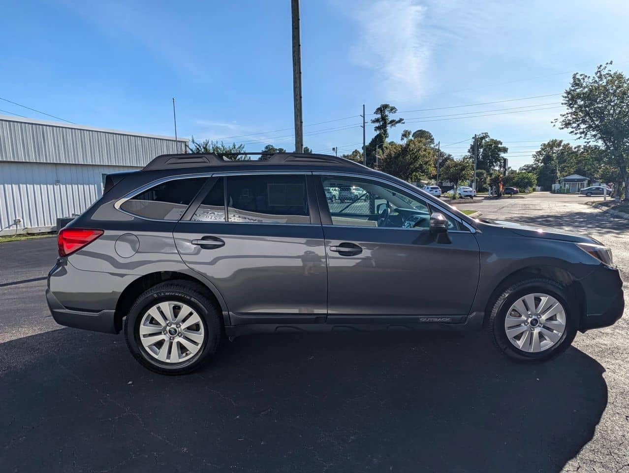 2018 Subaru Outback Premium - Photo 7