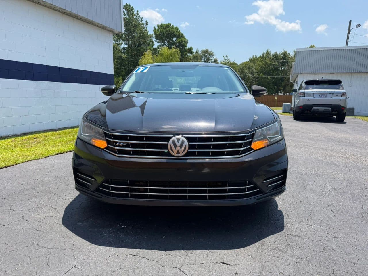 2017 Volkswagen Passat - Photo 3