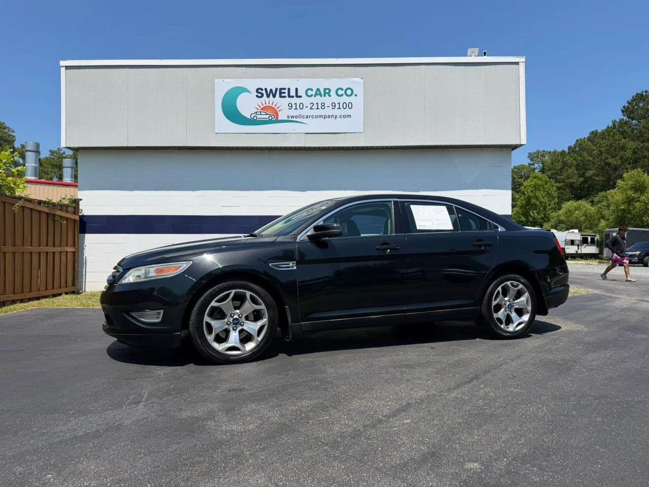 2012 Ford Taurus - Photo 1