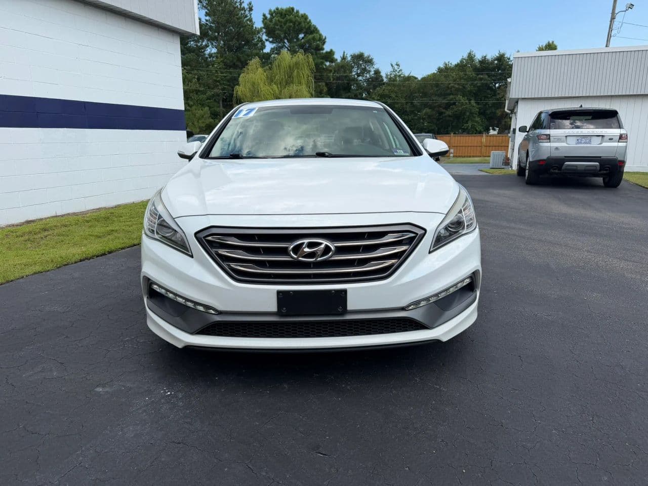 2017 Hyundai Sonata - Photo 3
