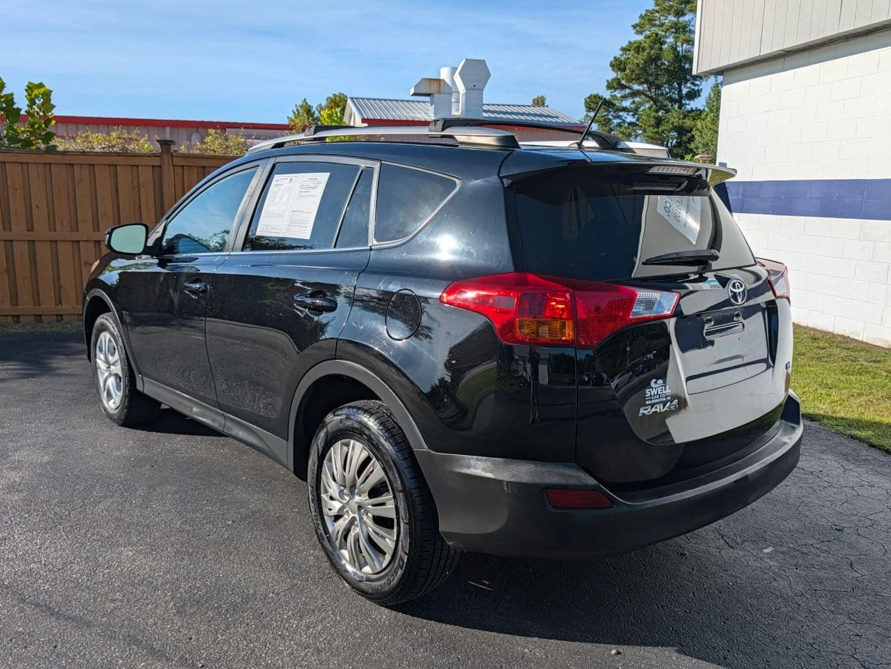 2015 Toyota RAV4 LE - Photo 3