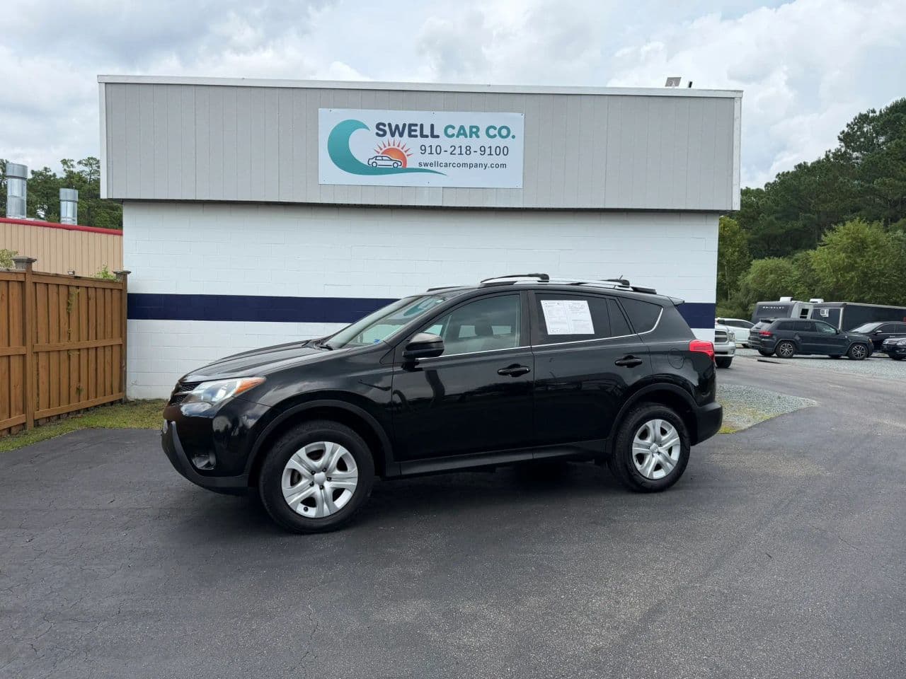 2015 Toyota RAV4 LE - Photo 1