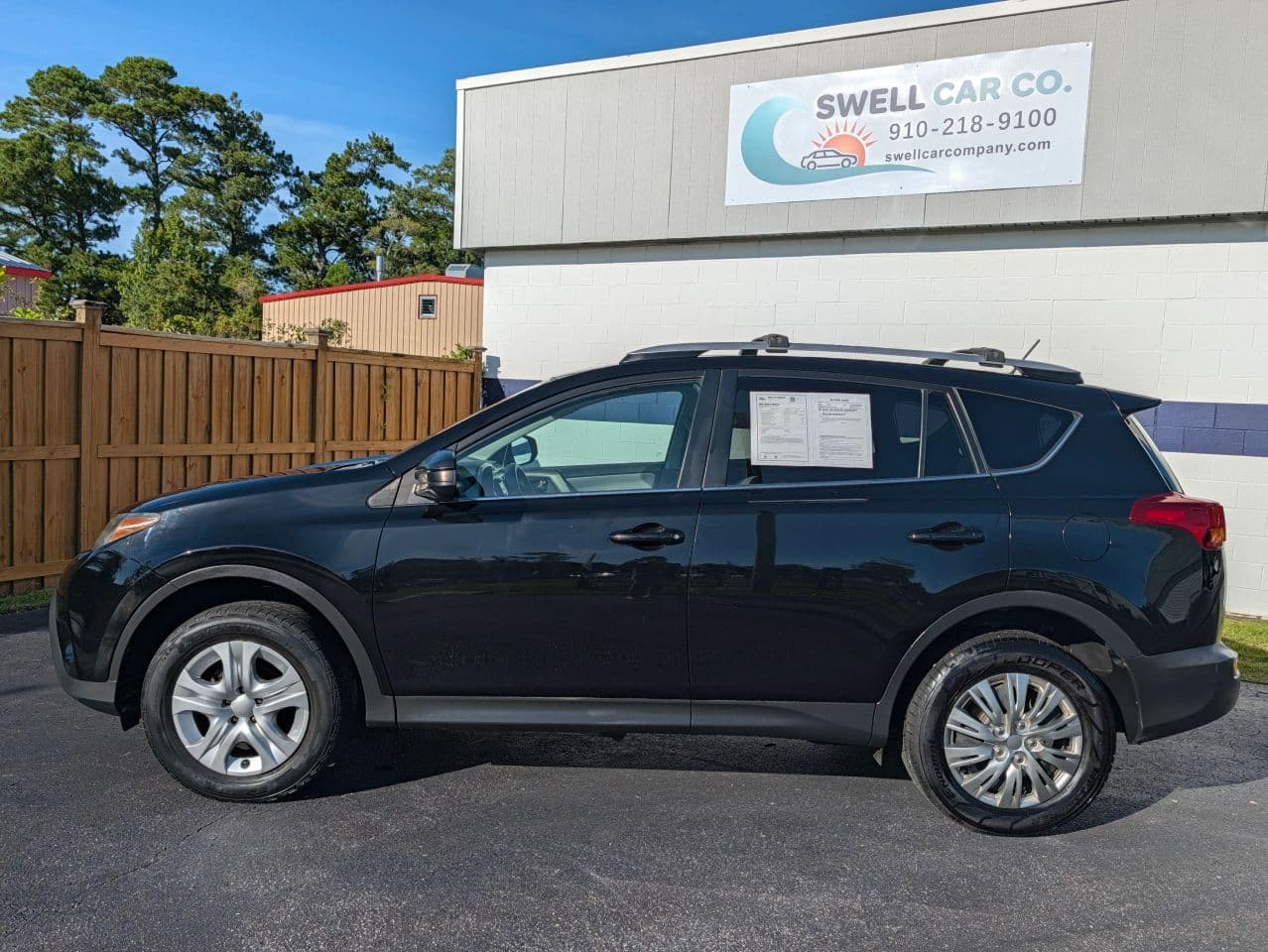 2015 Toyota RAV4 LE - Photo 2