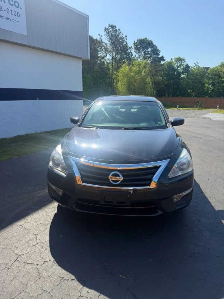 2015 Nissan Altima - Photo 2
