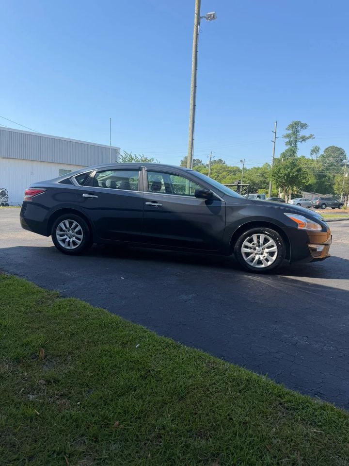 2015 Nissan Altima - Photo 3