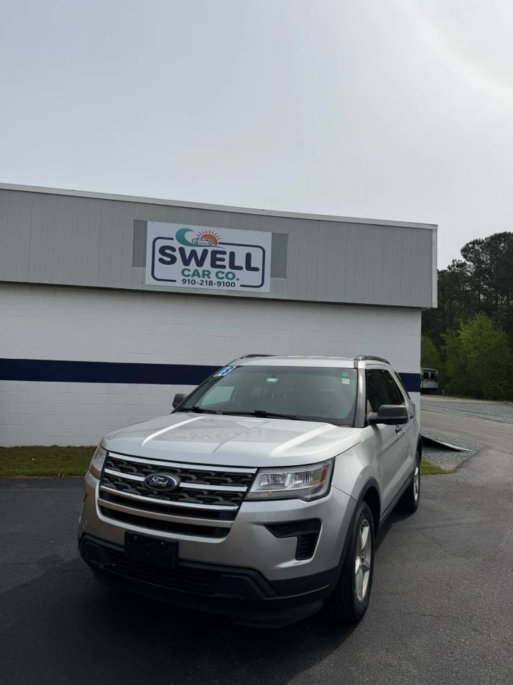 2018 Ford Explorer - Photo 2
