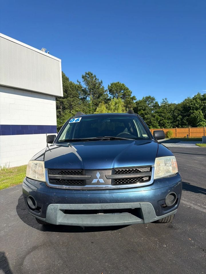 2006 Mitsubishi Endeavor - Photo 2