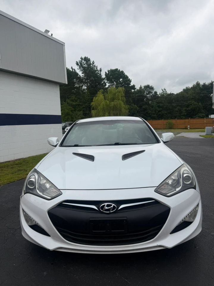 2016 Hyundai Genesis - Photo 3