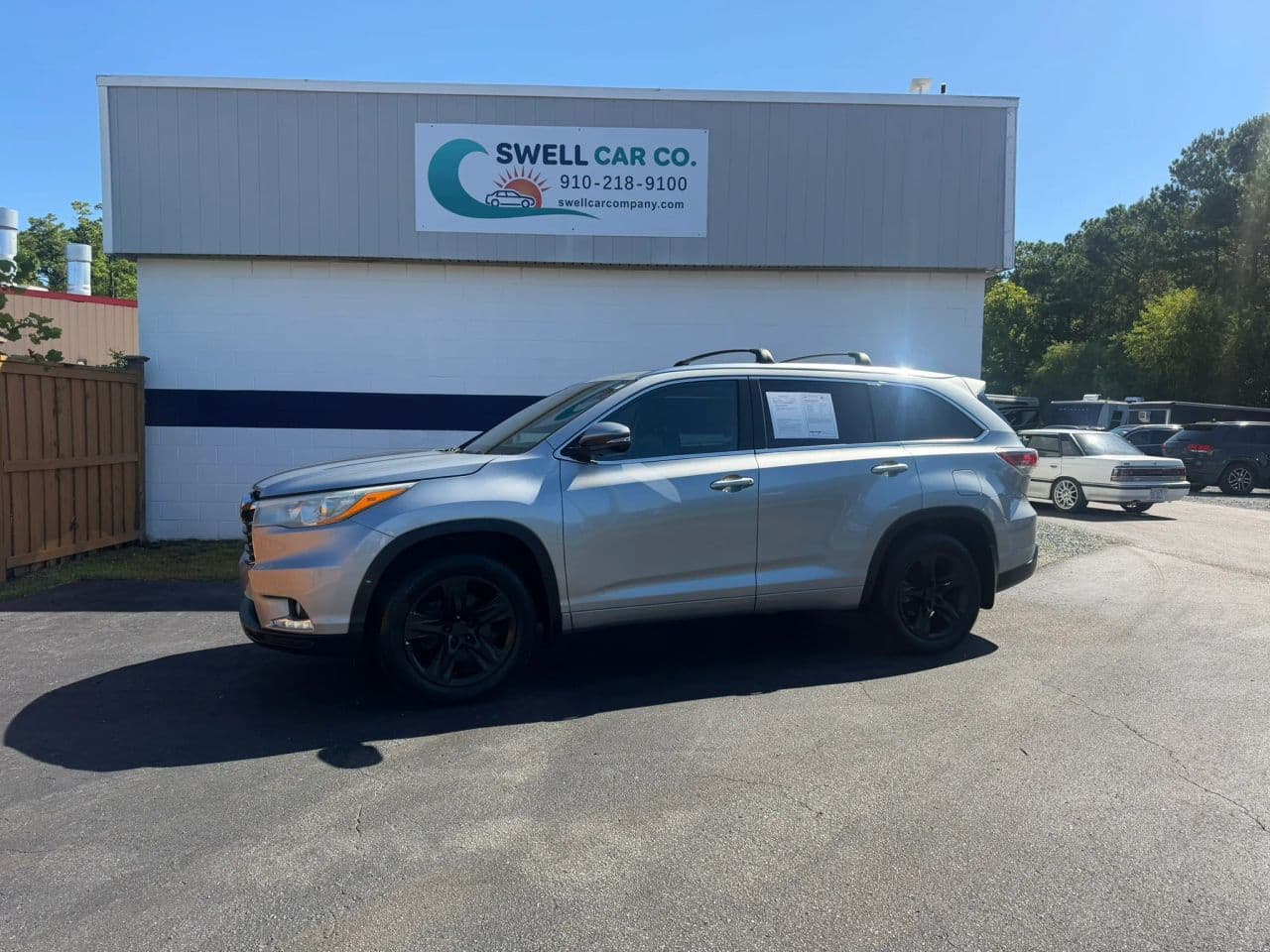 2015 Toyota Highlander - Photo 1