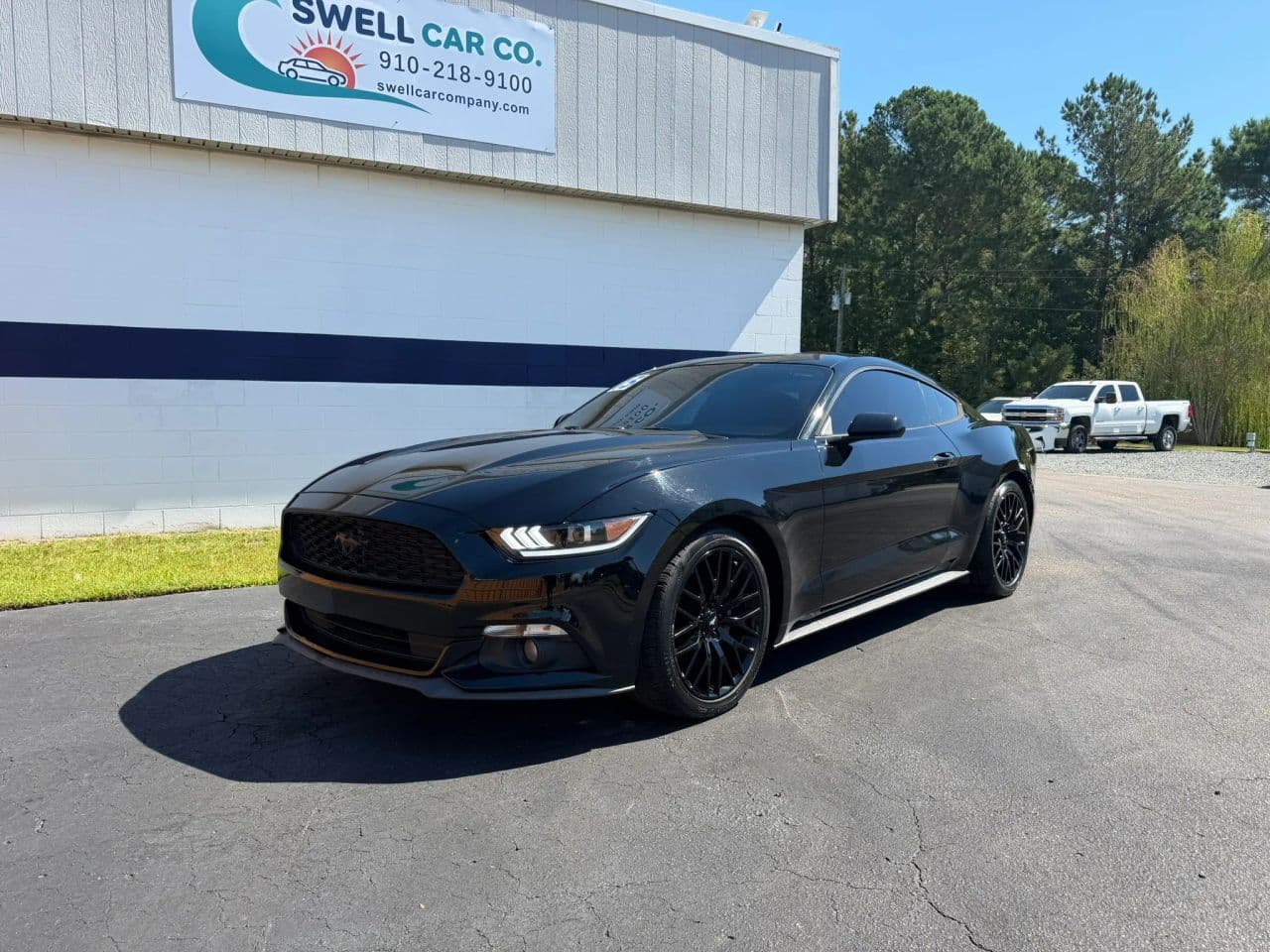 2015 Ford Mustang - Photo 2