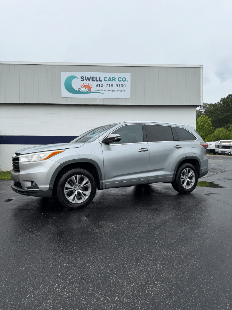 2014 Toyota Highlander - Photo 1 of 13