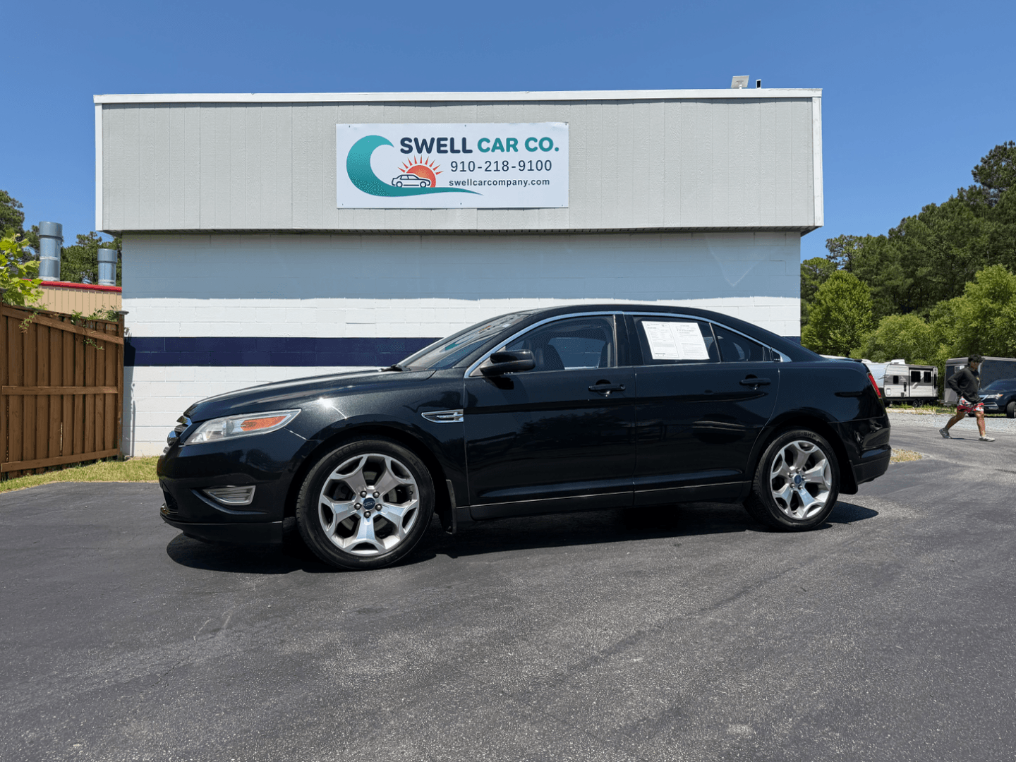 2012 Ford Taurus - Photo 1