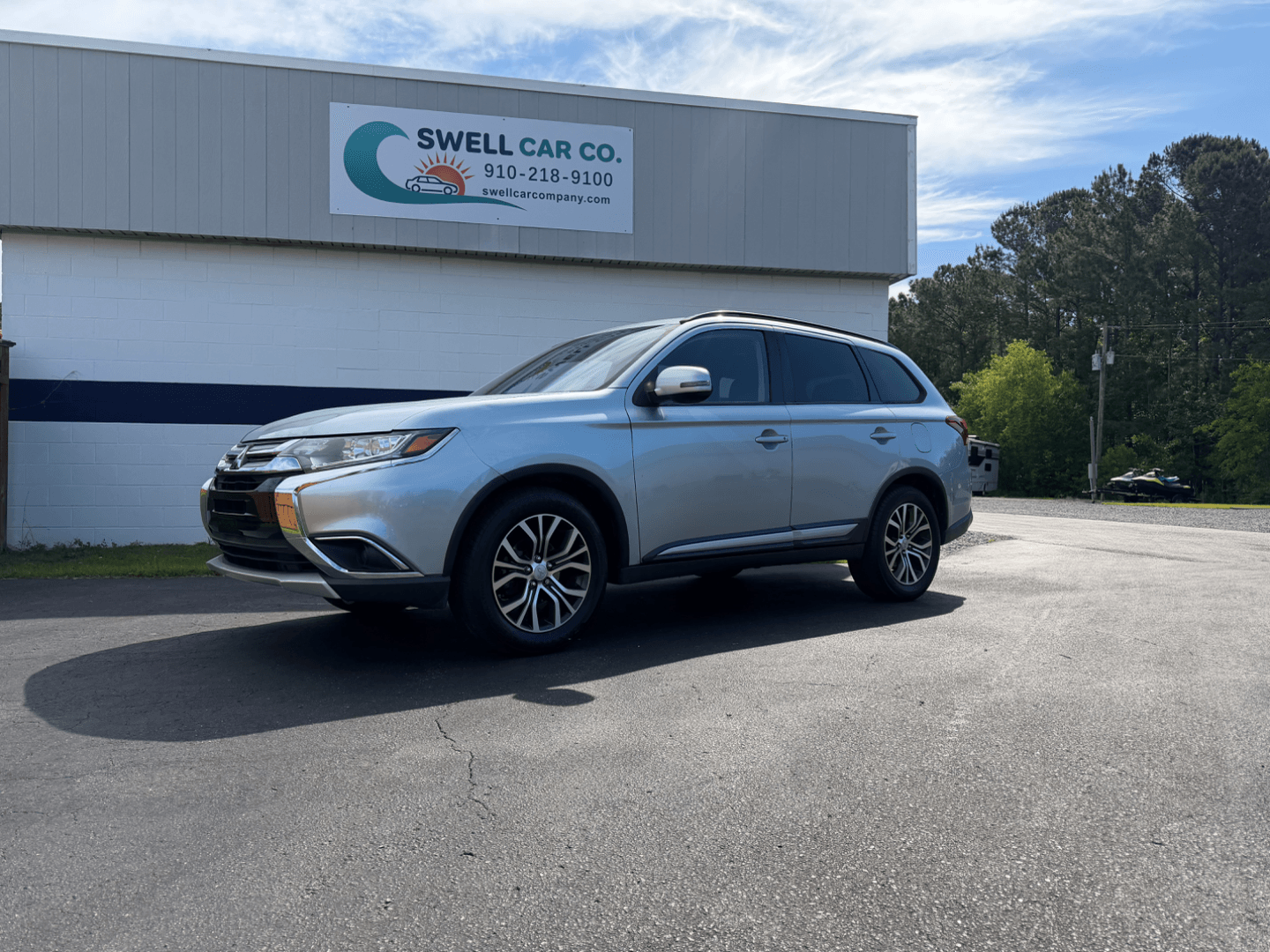 2016 Mitsubishi Outlander - Photo 1 of 13