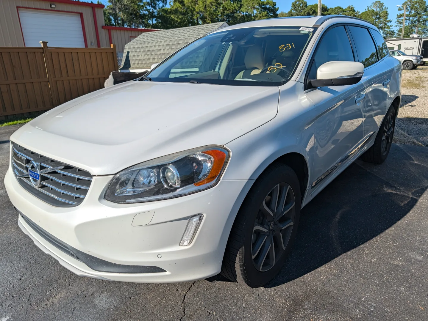 2016 Volvo XC60 T5 Platinum - Photo 1 of 1